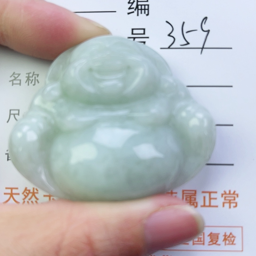 翡翠颈饰未镶嵌佛公