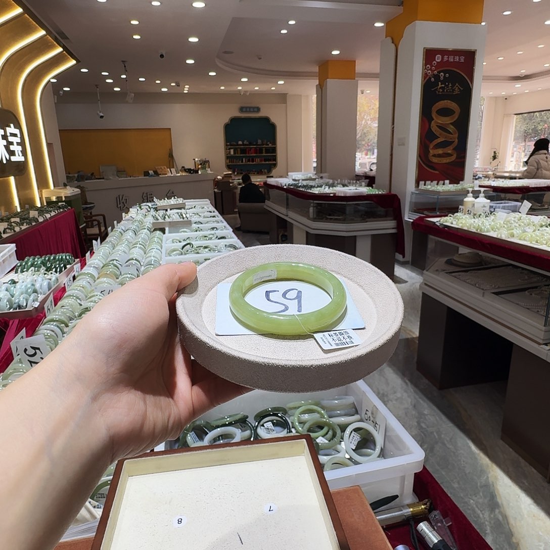 和田玉未镶嵌手镯25