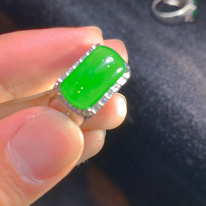 【闪购商品】翡翠颈饰银S925镶嵌翡翠