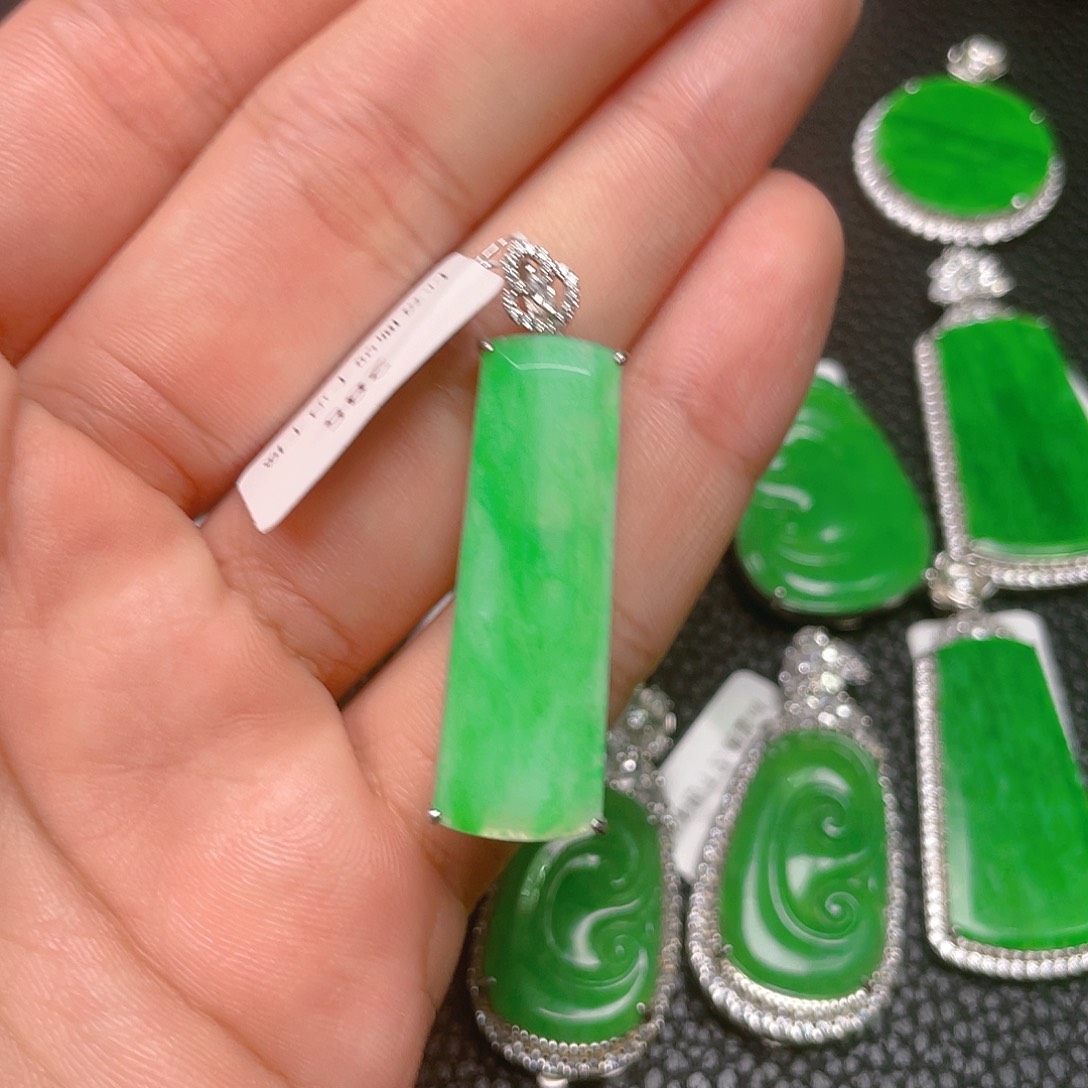 【闪购商品】翡翠吊坠(不含链)银S925镶嵌