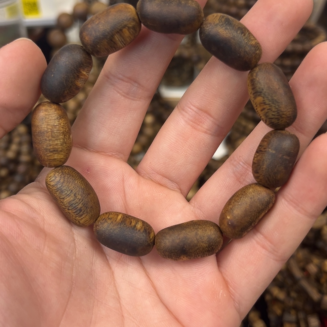 沉香沉香碎屑 随行留疤卡11左右 重12克+