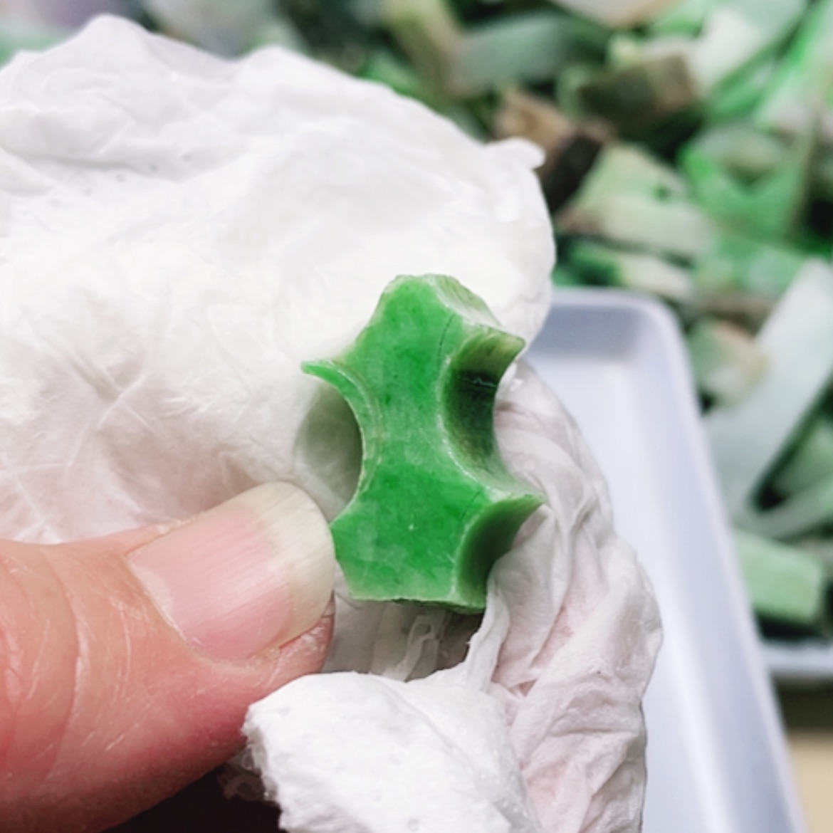 【闪购商品】翡翠颈饰未镶嵌A货