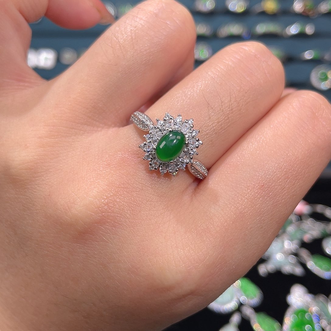 未镶嵌戒指翡翠戒指