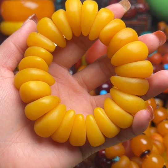 琥珀手串未镶嵌蜜蜡