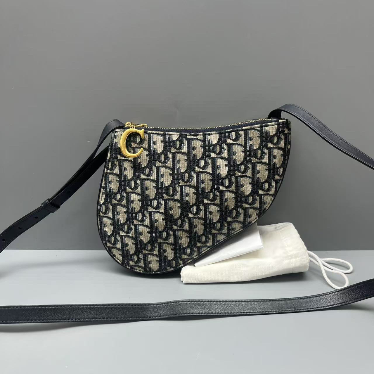 95新 DIOR/迪奥 老花刺绣三叠马鞍包 尺寸21*16 SV16041