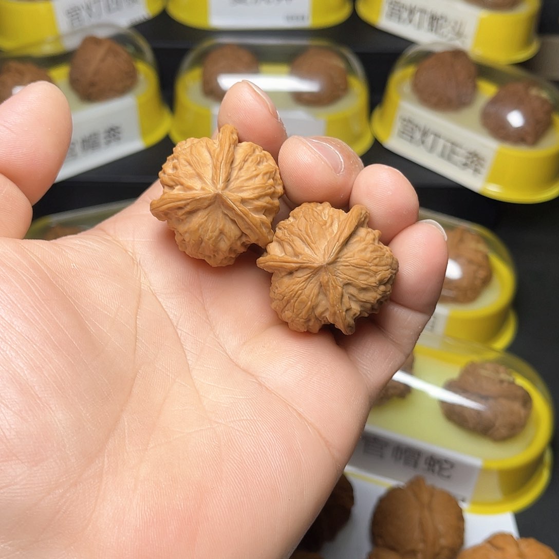 文玩核桃吊坠核桃