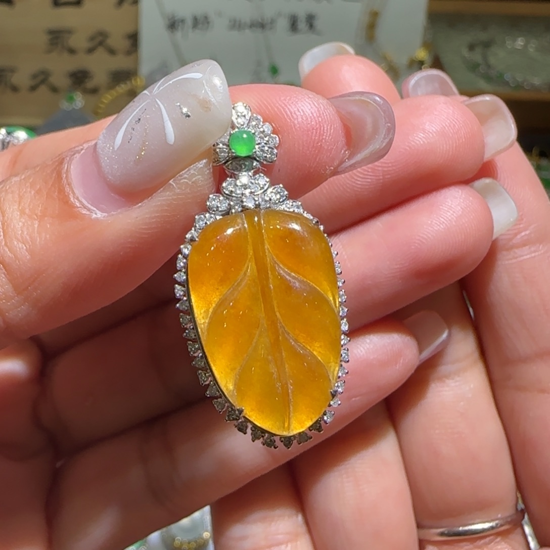 【闪购商品】翡翠颈饰18K金镶嵌缅甸