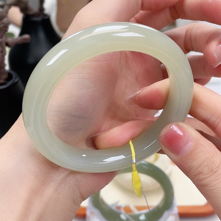 和田玉手镯5657未镶嵌