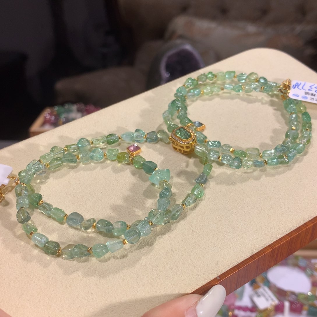 碧玺多样性发货一件未镶嵌