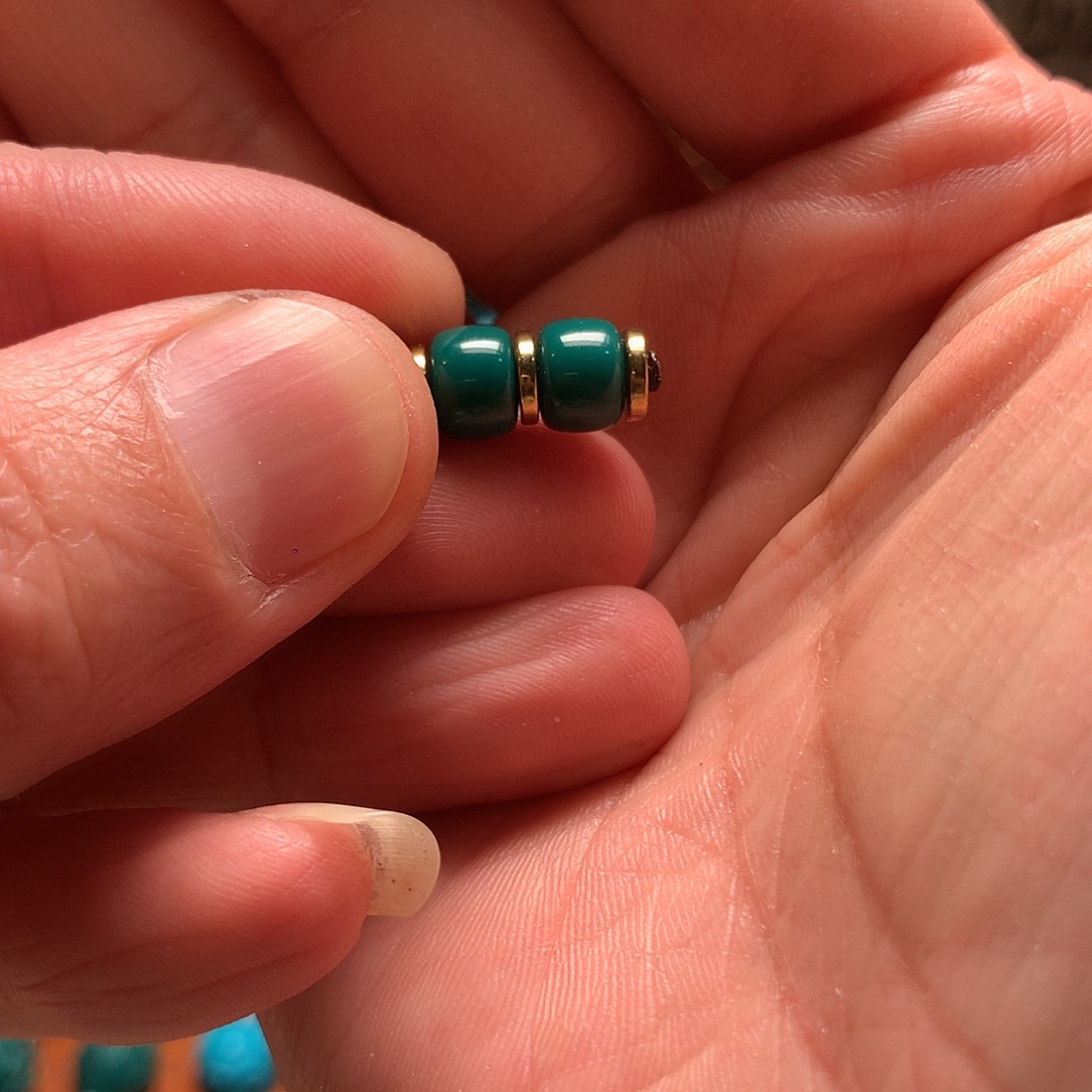 琉璃颈饰哇***地狱色6mm直切