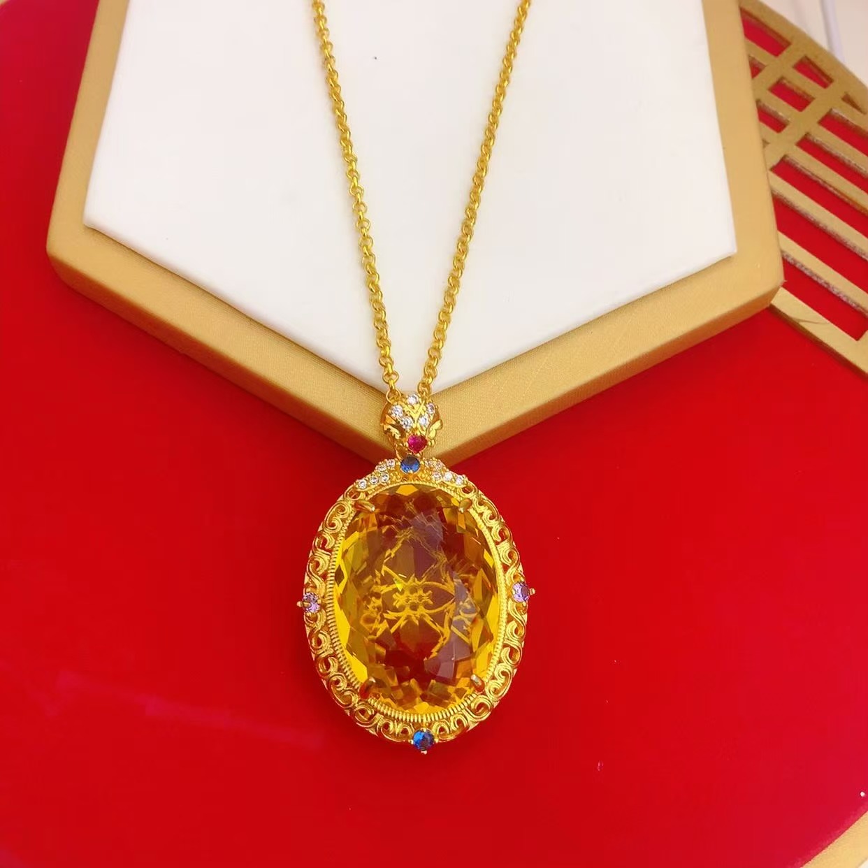 合金玻璃吊坠 时尚气质镶嵌黄色吊坠