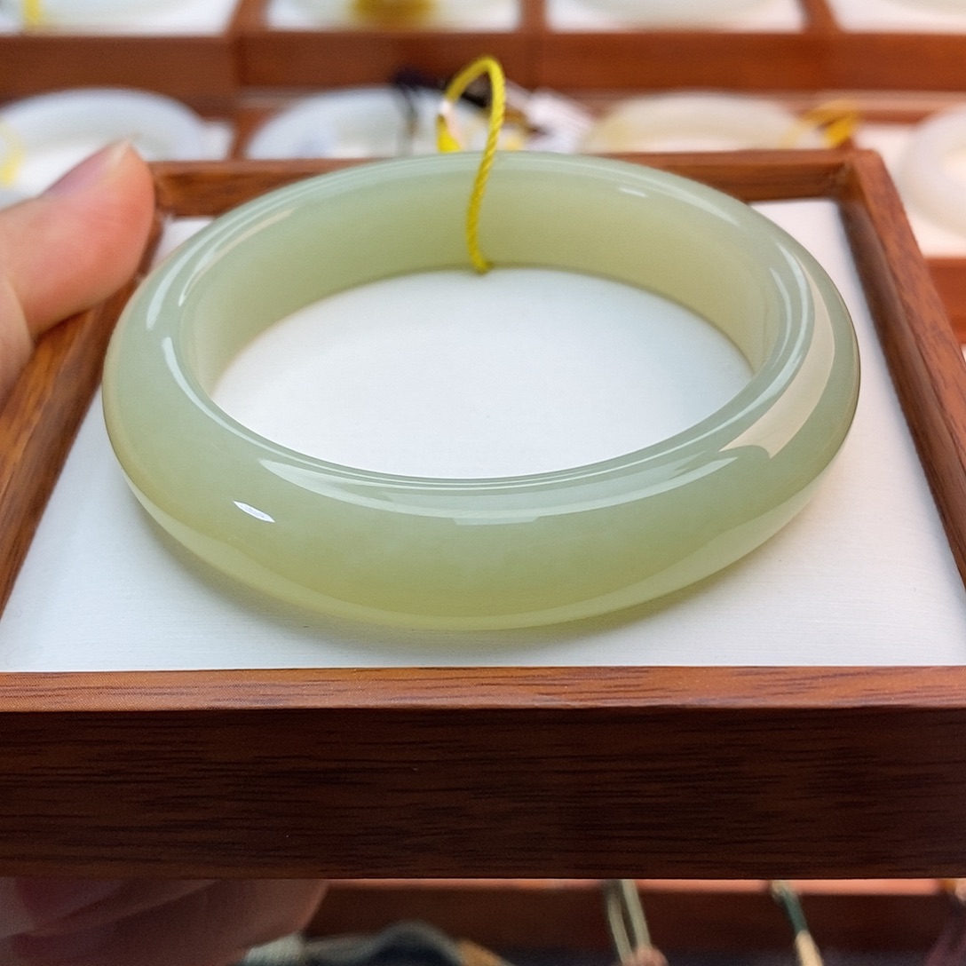 和田玉（黄玉）未镶嵌手链