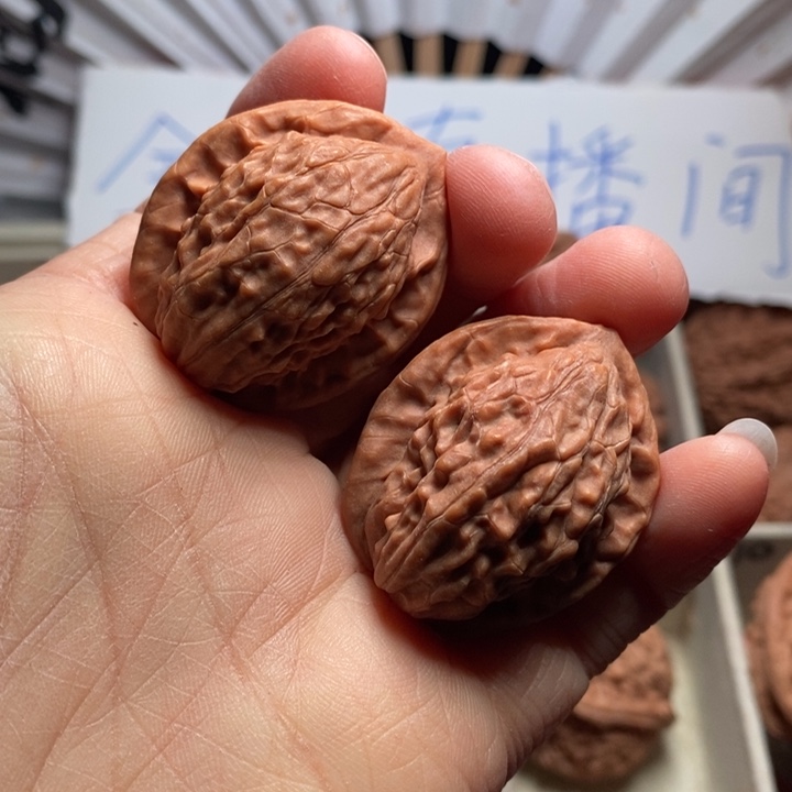 文玩核桃吊坠大红袍