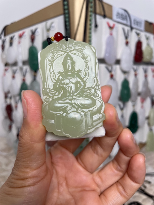 观音菩萨男款护身符玉石玉佩挂件