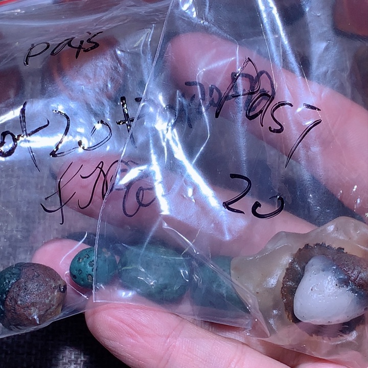 有机玻璃戈壁石的结构