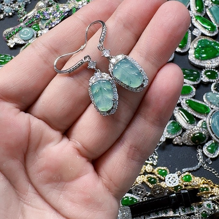 翡翠颈饰未镶嵌天然A货翡翠放漏