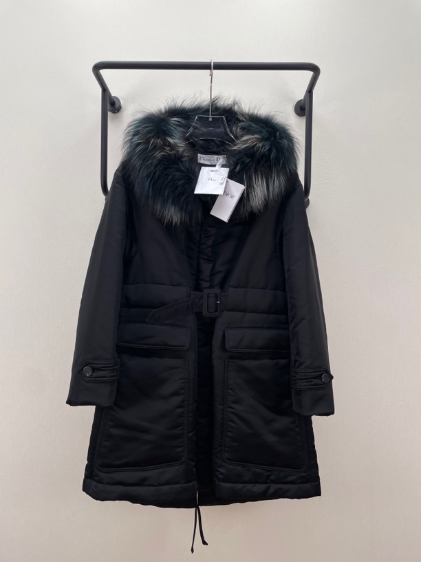 全新未使用 DIOR/迪奥 38码Dior黑色带毛领蚕丝棉服-50620