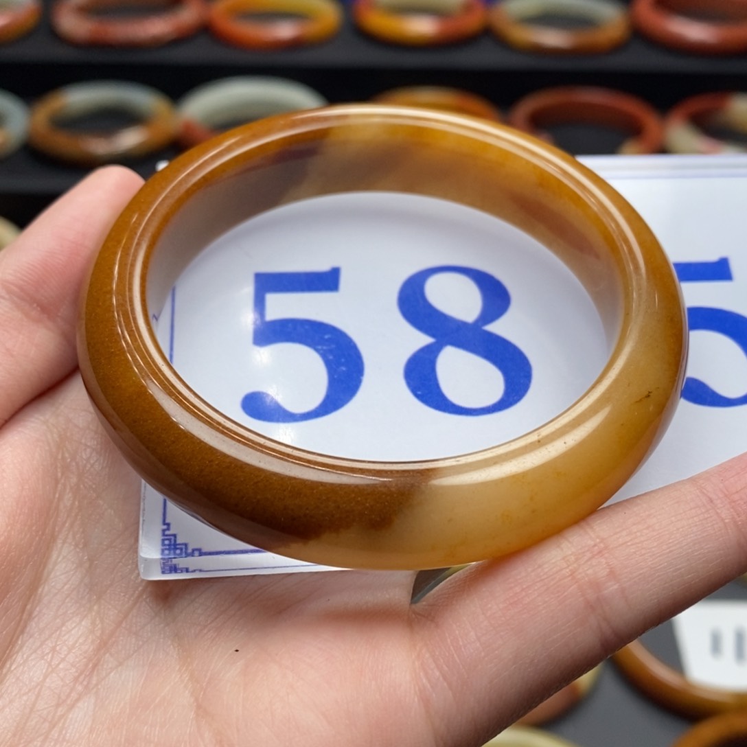 石英质玉（黄龙玉）手镯未镶嵌