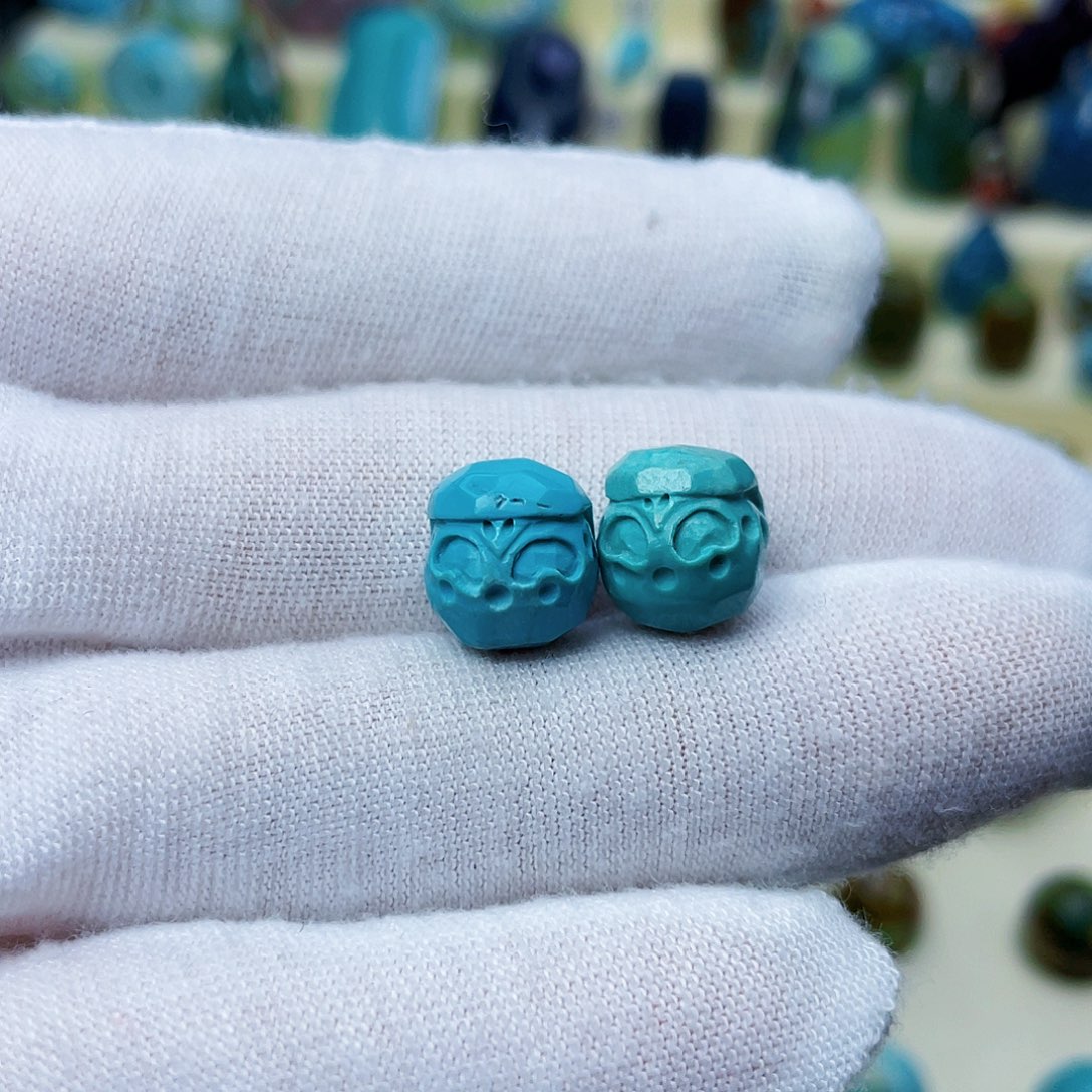 绿松石颈饰未镶嵌