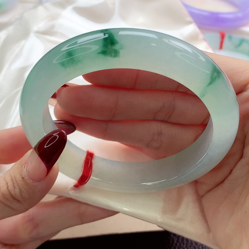 【闪购商品】翡翠手镯未镶嵌59.5 冰绿花大万战斗机 灵