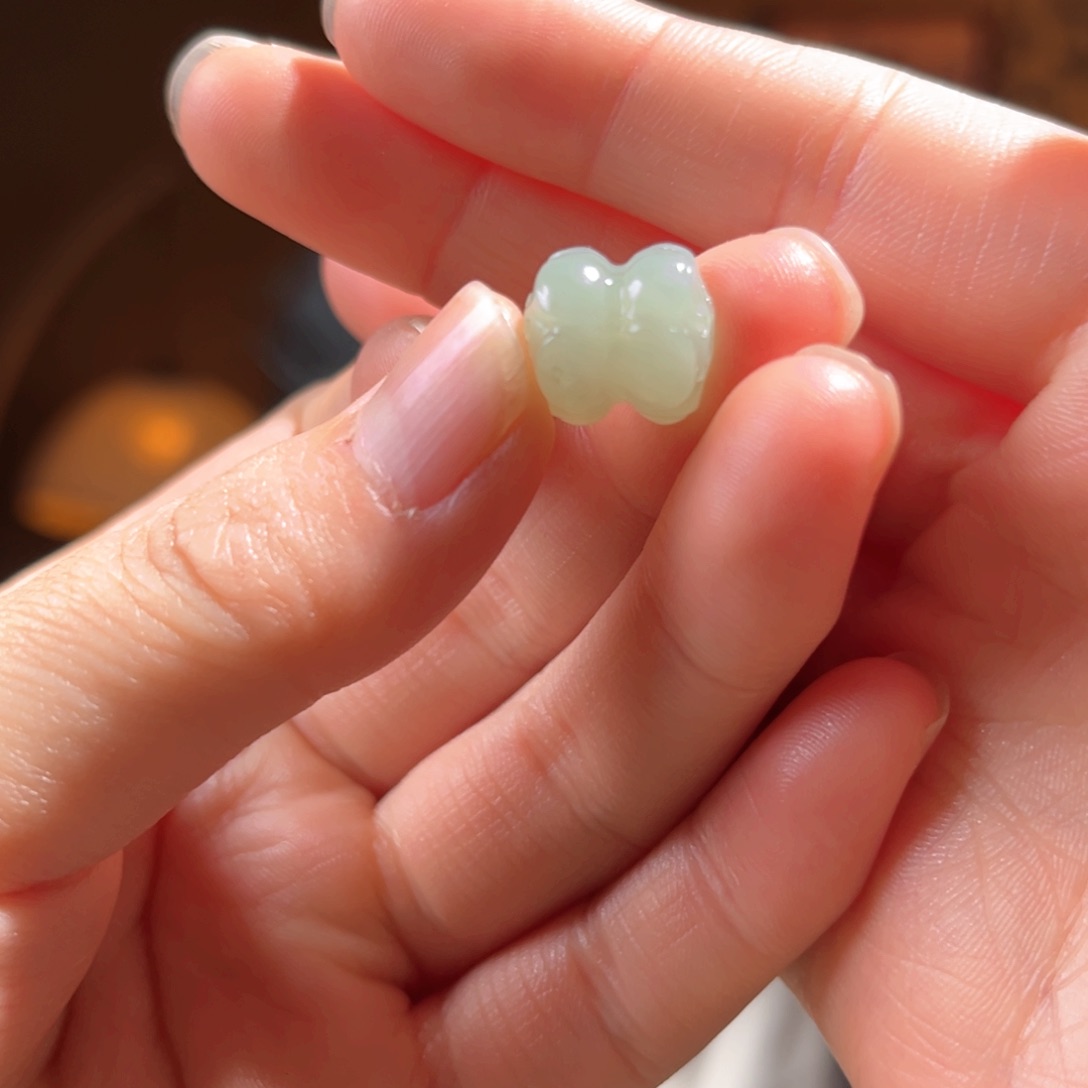 吊坠(不含链)未镶嵌和田玉新疆且末蓝并蒂莲99