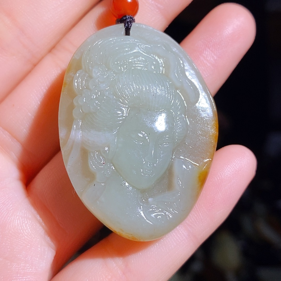 和田玉颈饰未镶嵌