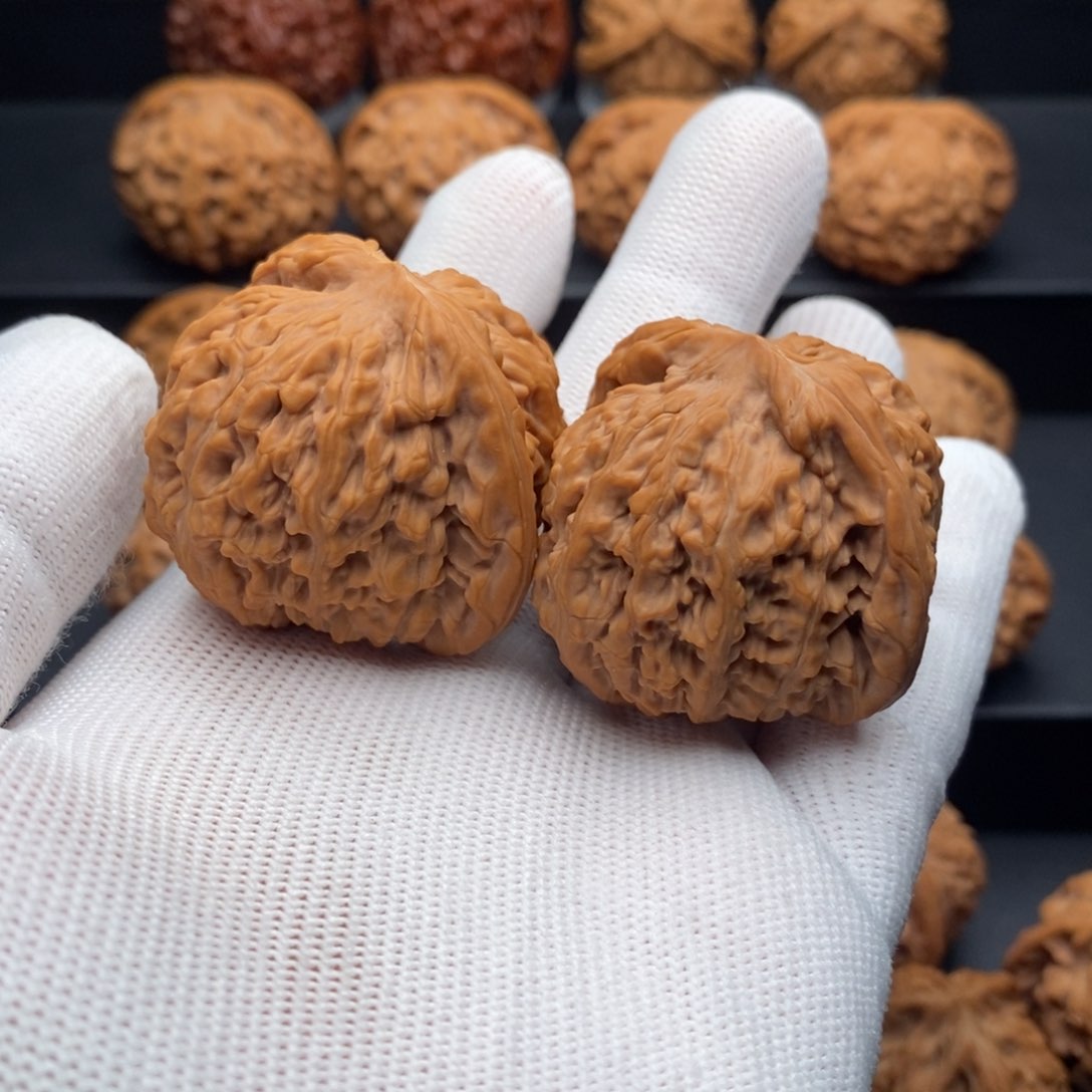 文玩核桃把件树核老闷