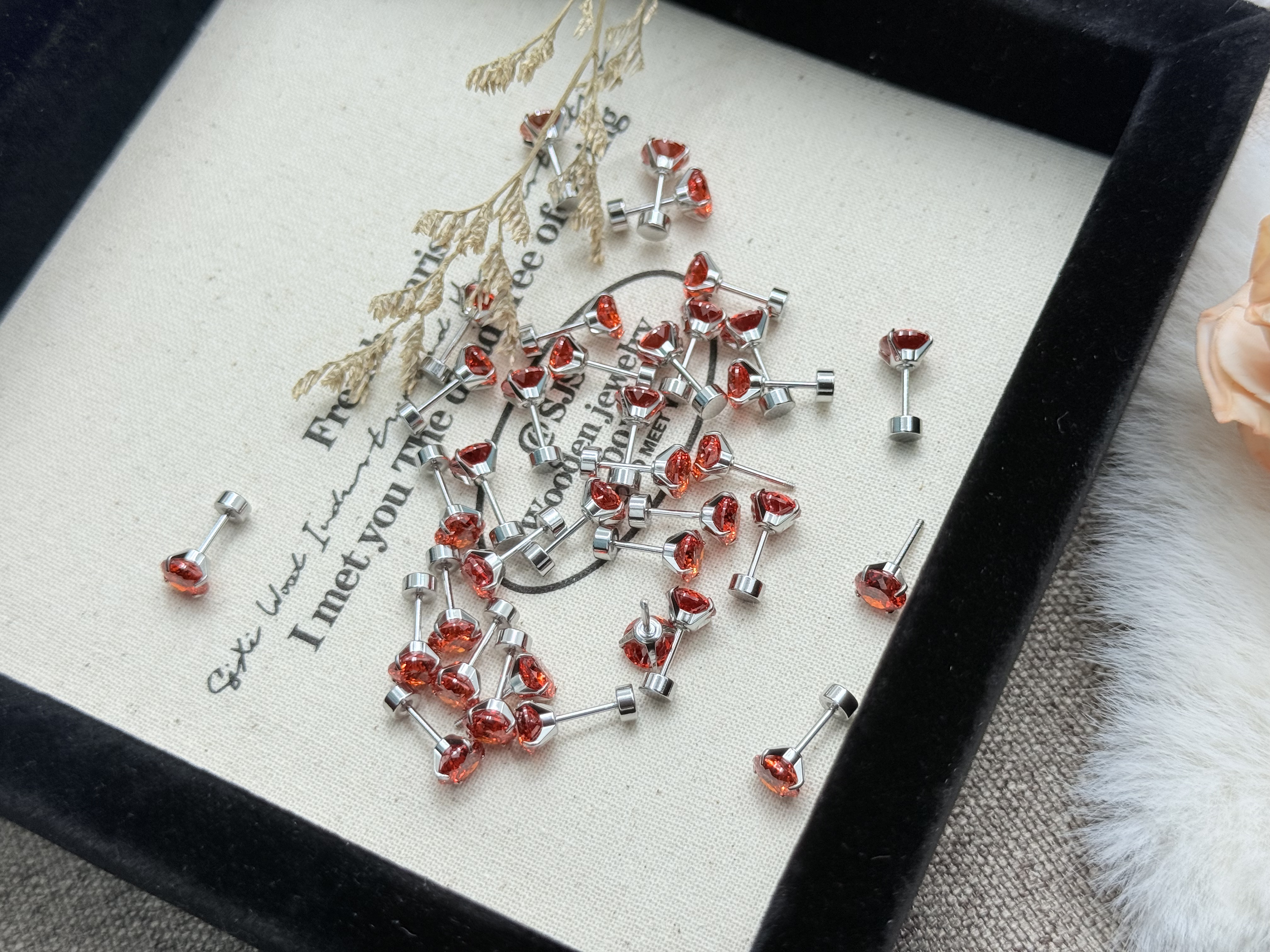 钛钢锆石耳饰 A293 红色鸟巢切锆石6mm耳骨钉耳钉耳蜗钉