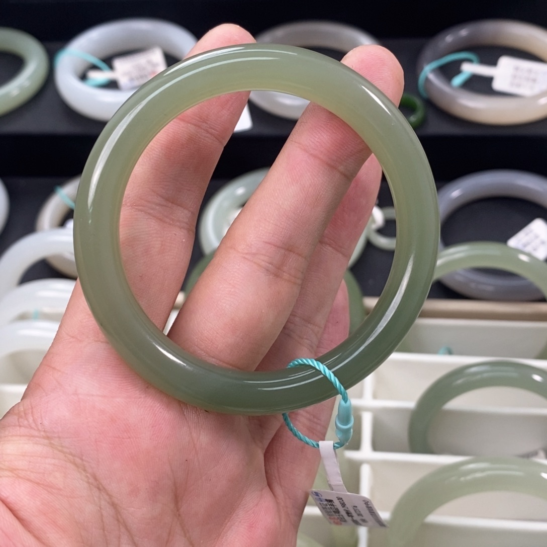 和田玉手镯未镶嵌5455