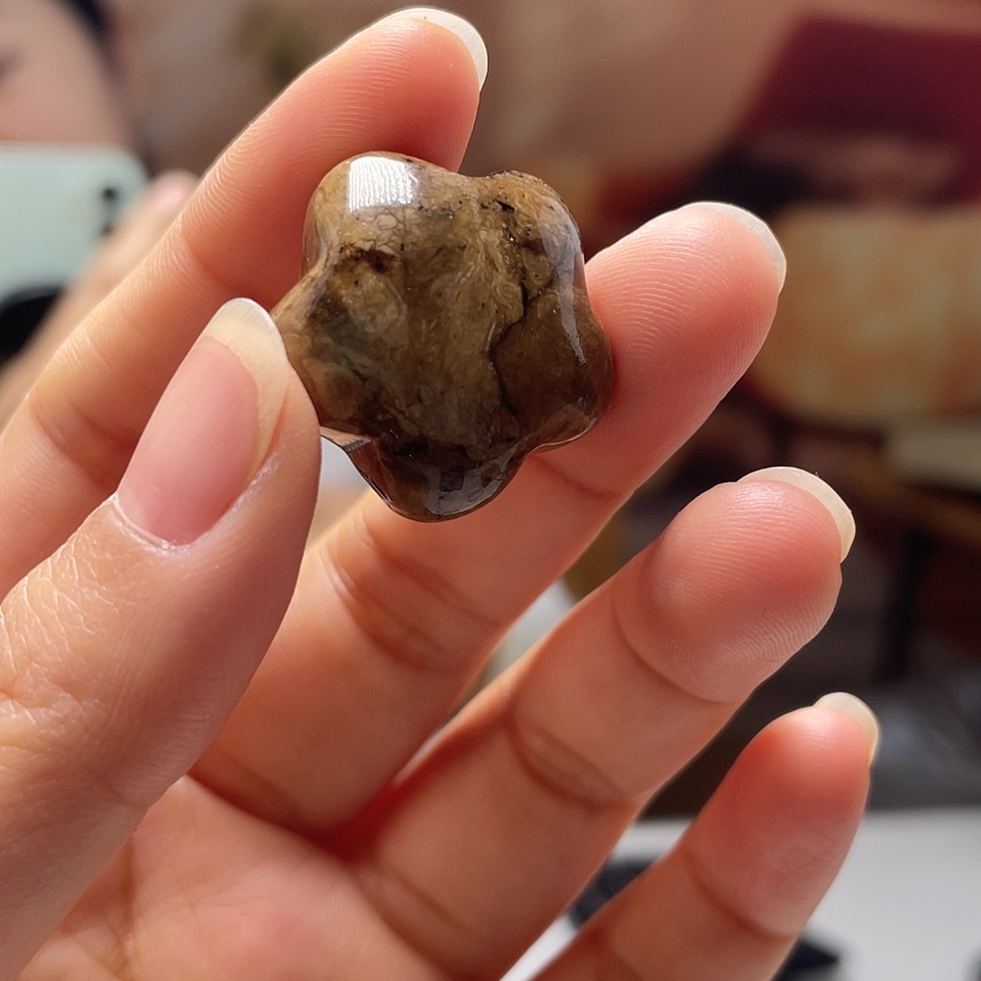 琥珀未镶嵌裸石吊坠