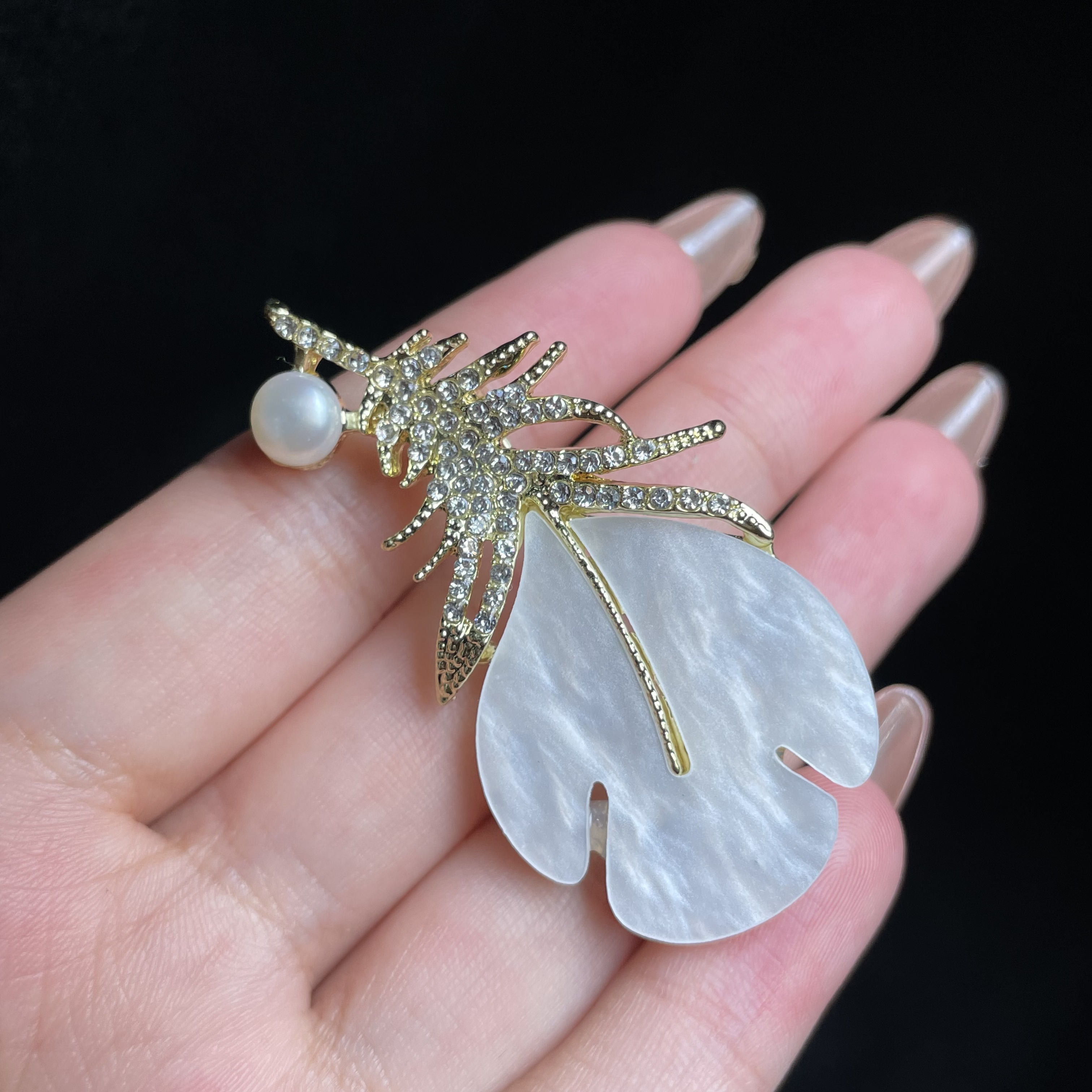 【玉总珠宝】珍珠羽毛胸针 多样性发一 CAN3220095