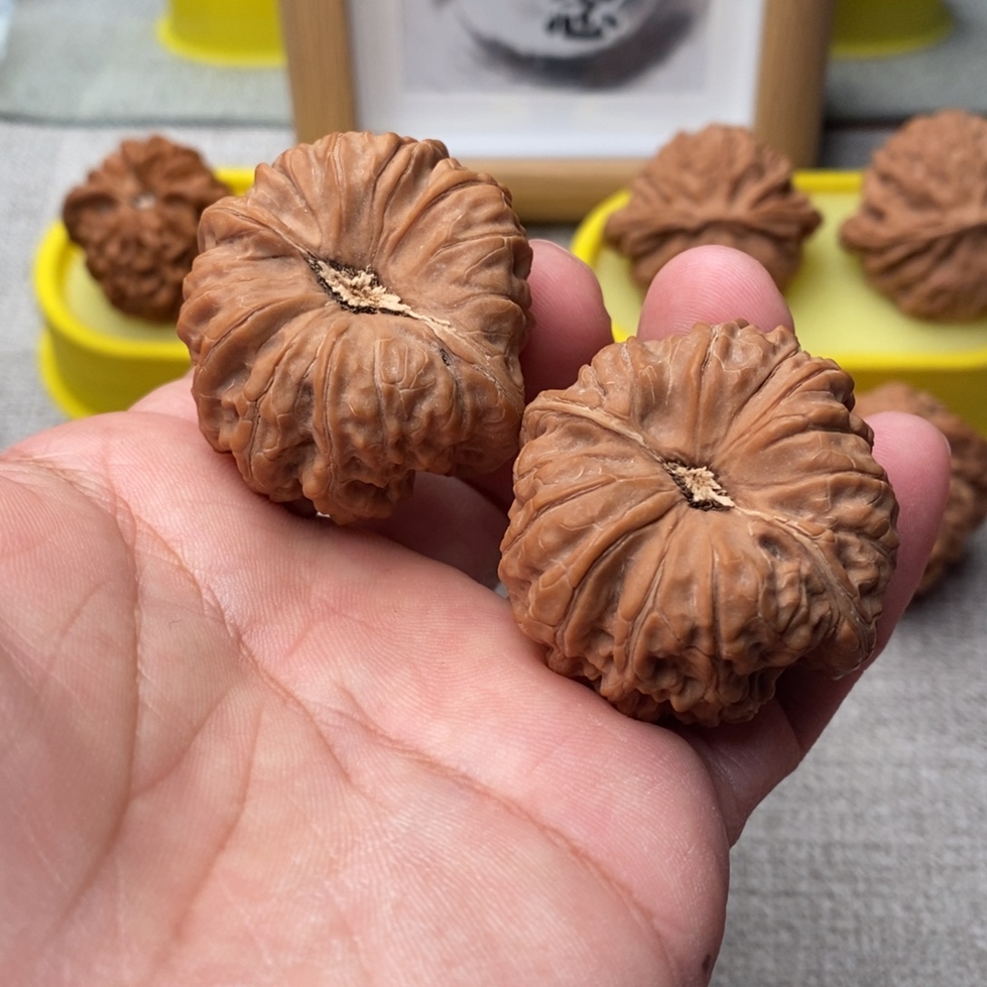 文玩核桃吊坠平谷凹底41