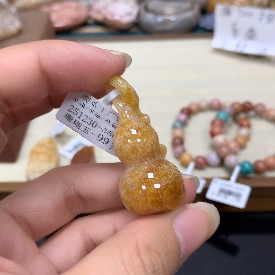 未镶嵌手串硅化珊瑚（珊瑚玉）40