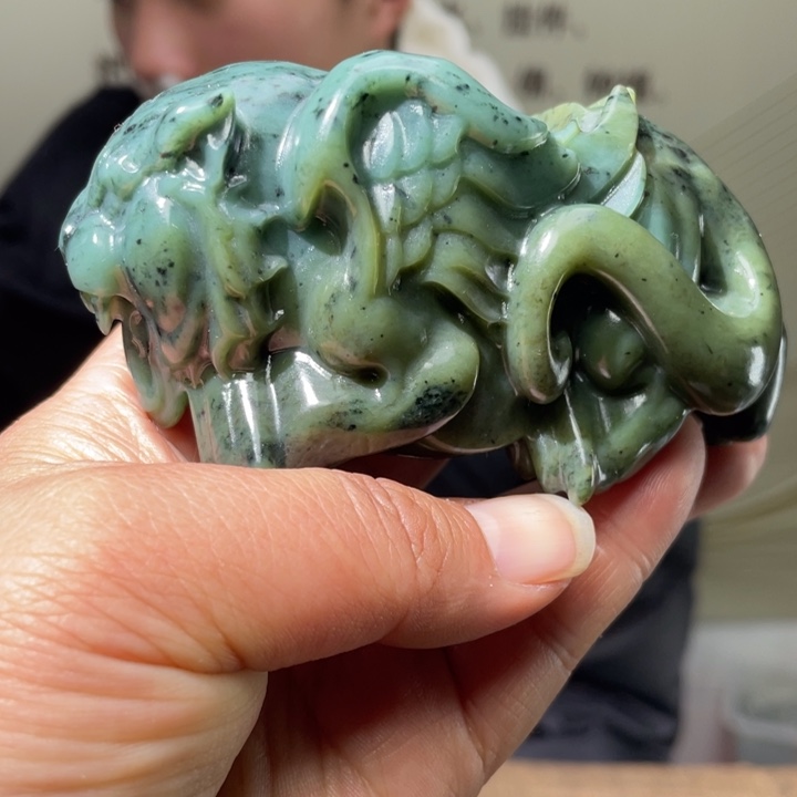 和田玉未镶嵌把件