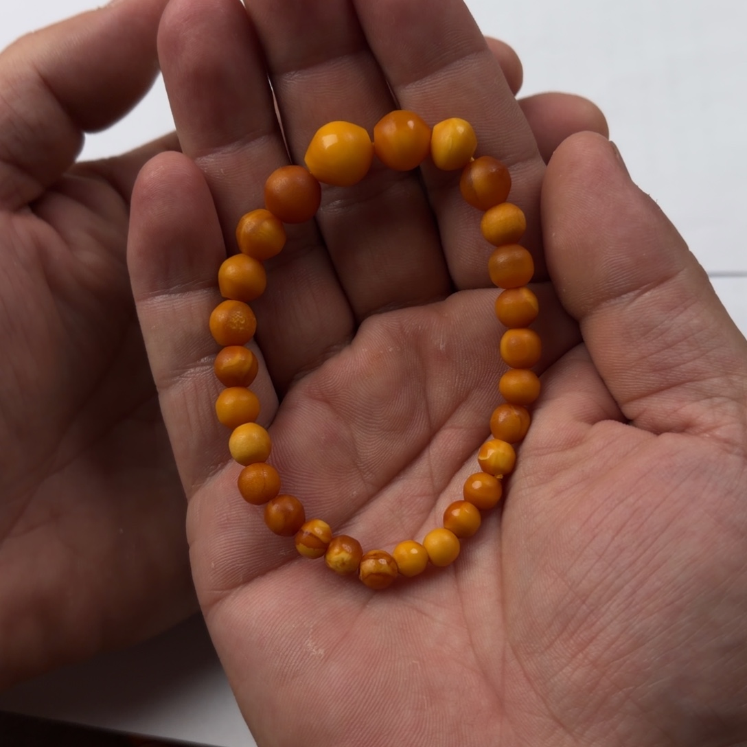 小***乔蜜蜡未镶嵌颈饰老蜜蜡