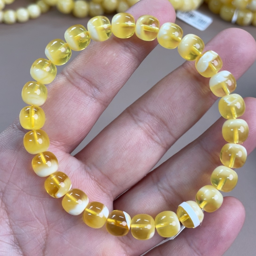 琥珀裸石未镶嵌02300000000