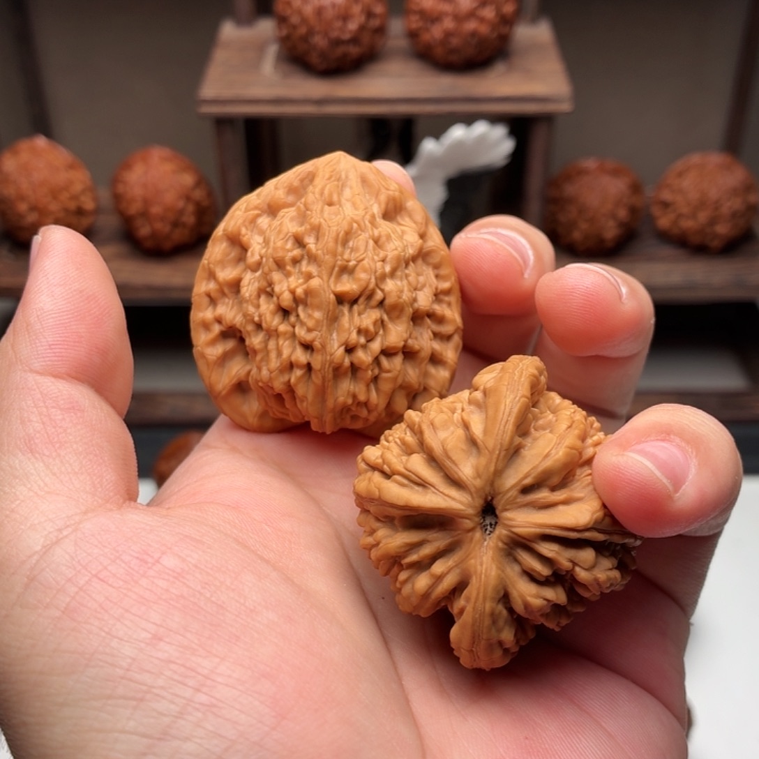 吊坠文玩核桃原树虎头王编号323