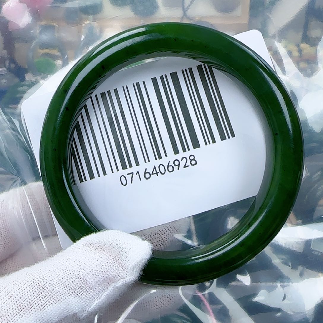 和田玉（碧玉）手镯未镶嵌包容5859