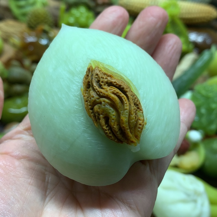 蛇纹石玉手把件未镶嵌