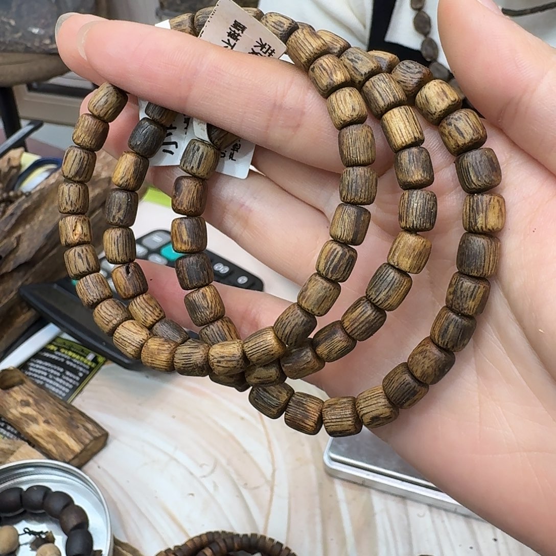 沉香碎屑沉香白棋 6m 多样性发一串