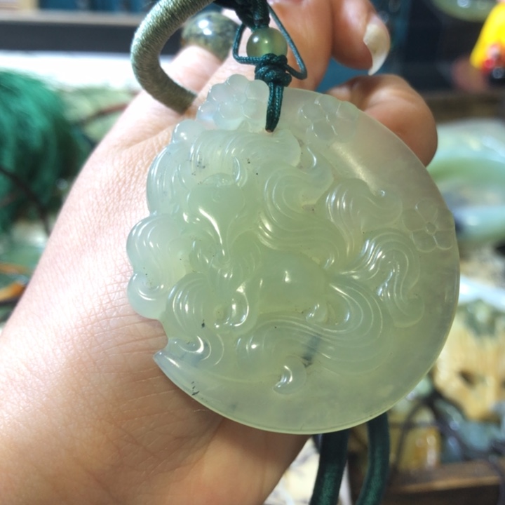 岫玉未镶嵌岫玉压襟