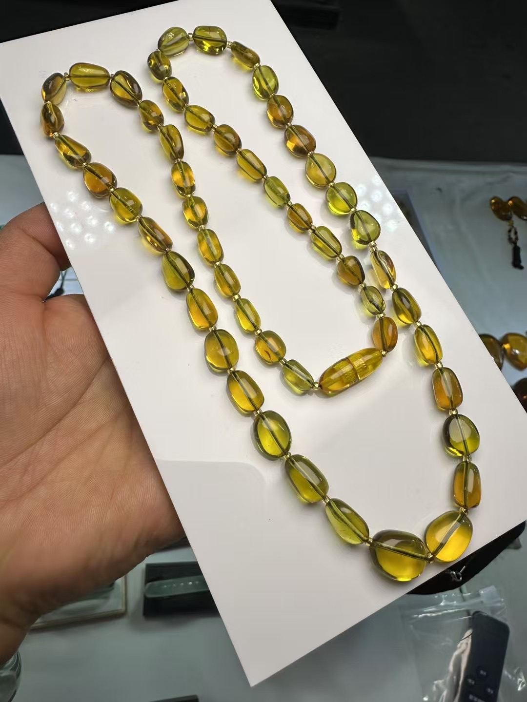 天然缅甸琥珀绿茶随形项链