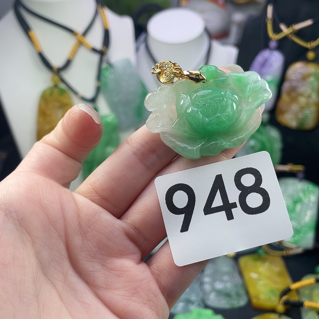 吊坠(赠链)未镶嵌翡翠