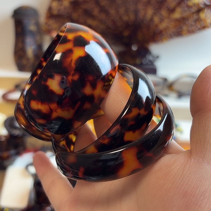 飛***…手镯子子子子子子子