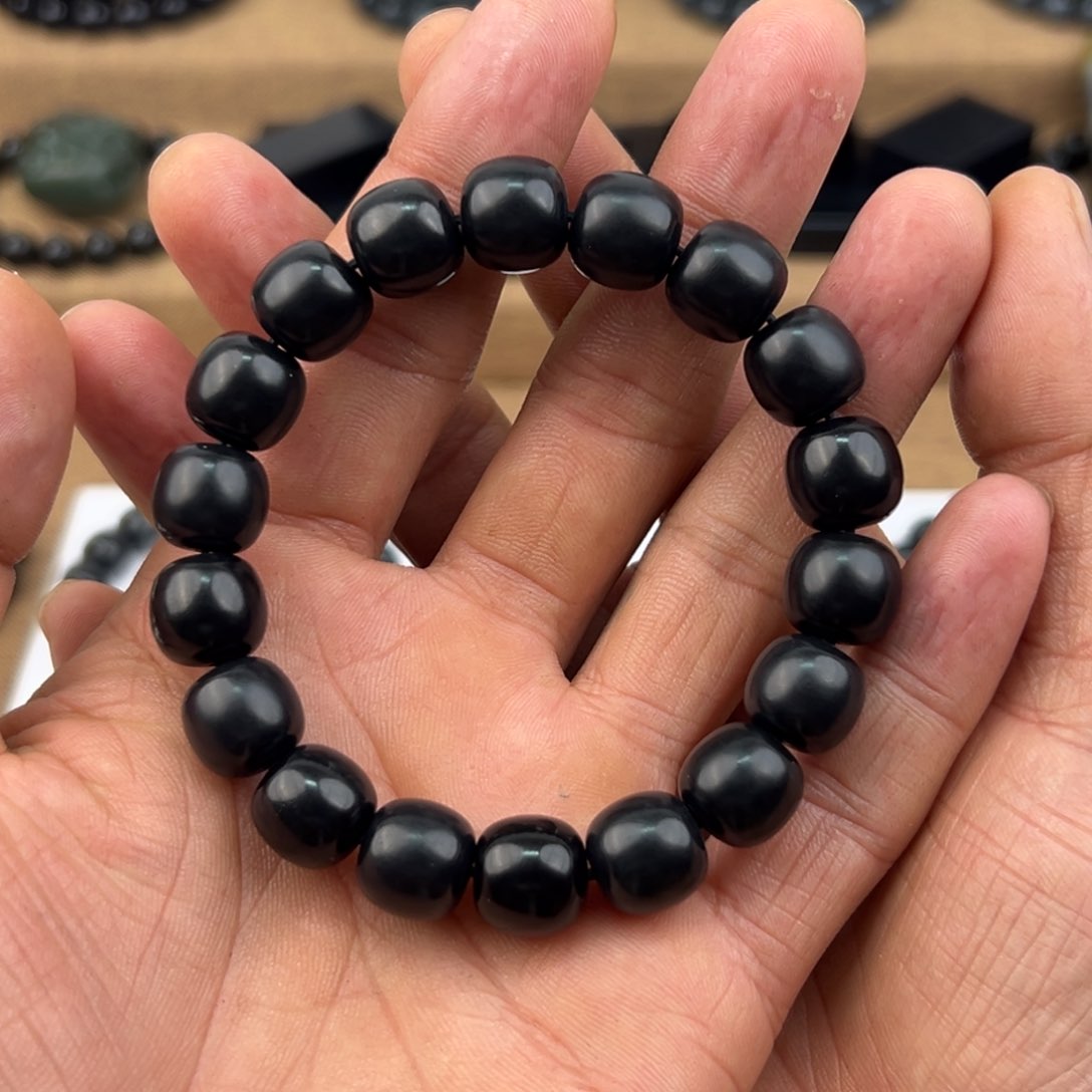 颈饰未镶嵌和田玉（墨玉）98➕墨度 12老型 墨玉手串