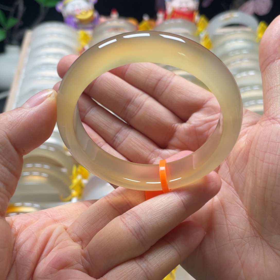 玛瑙/玉髓未镶嵌手镯