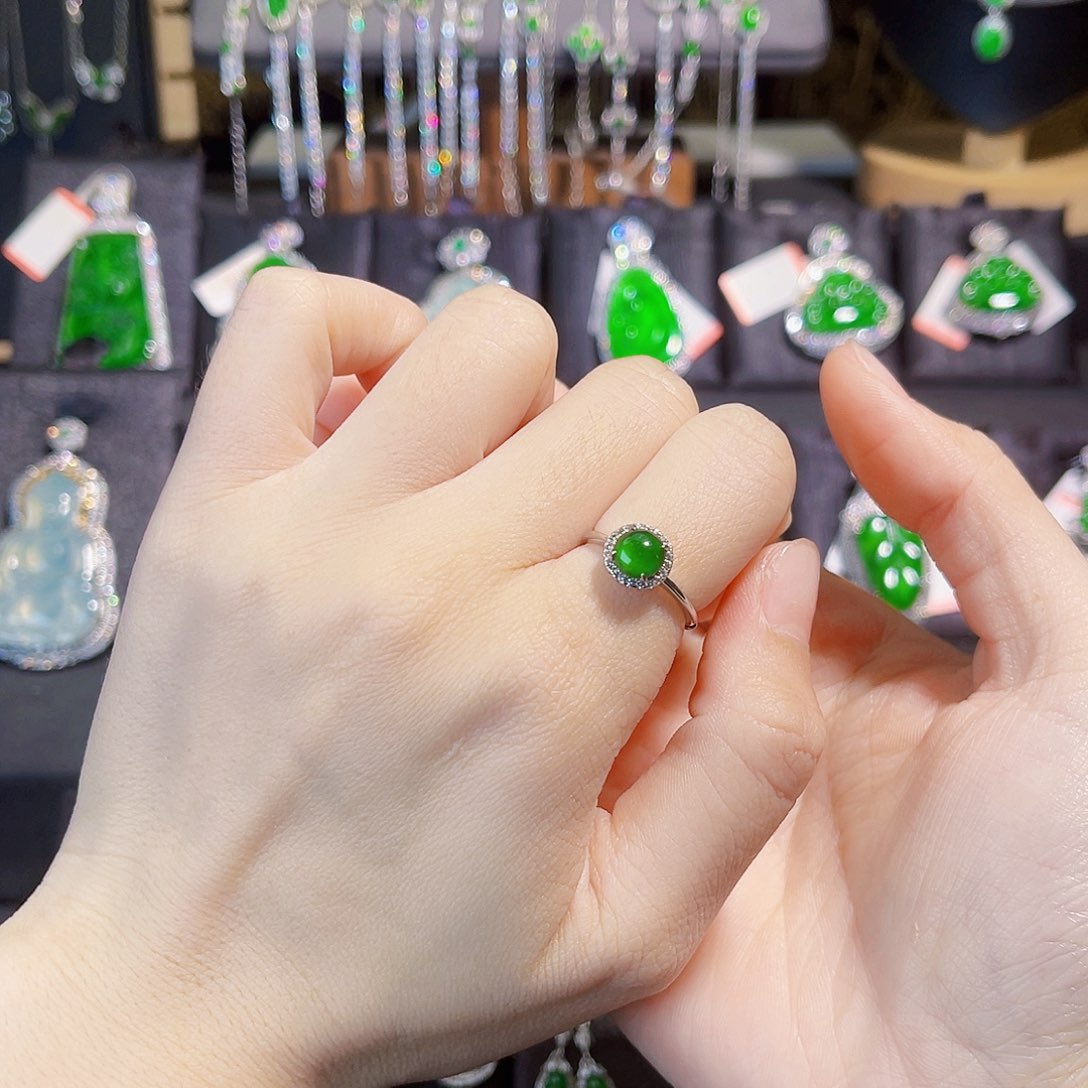 翡翠银S925镶嵌颈饰戒指