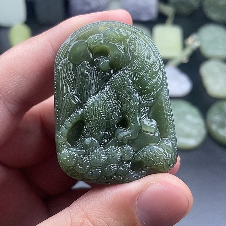 和田玉（糖玉）未镶嵌颈饰