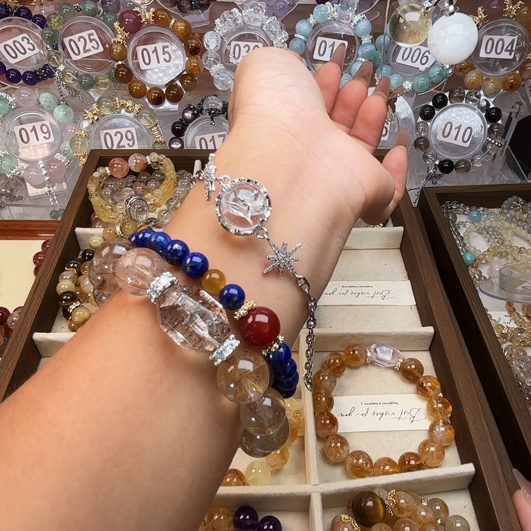 向***儿水晶手链合金89999999999999