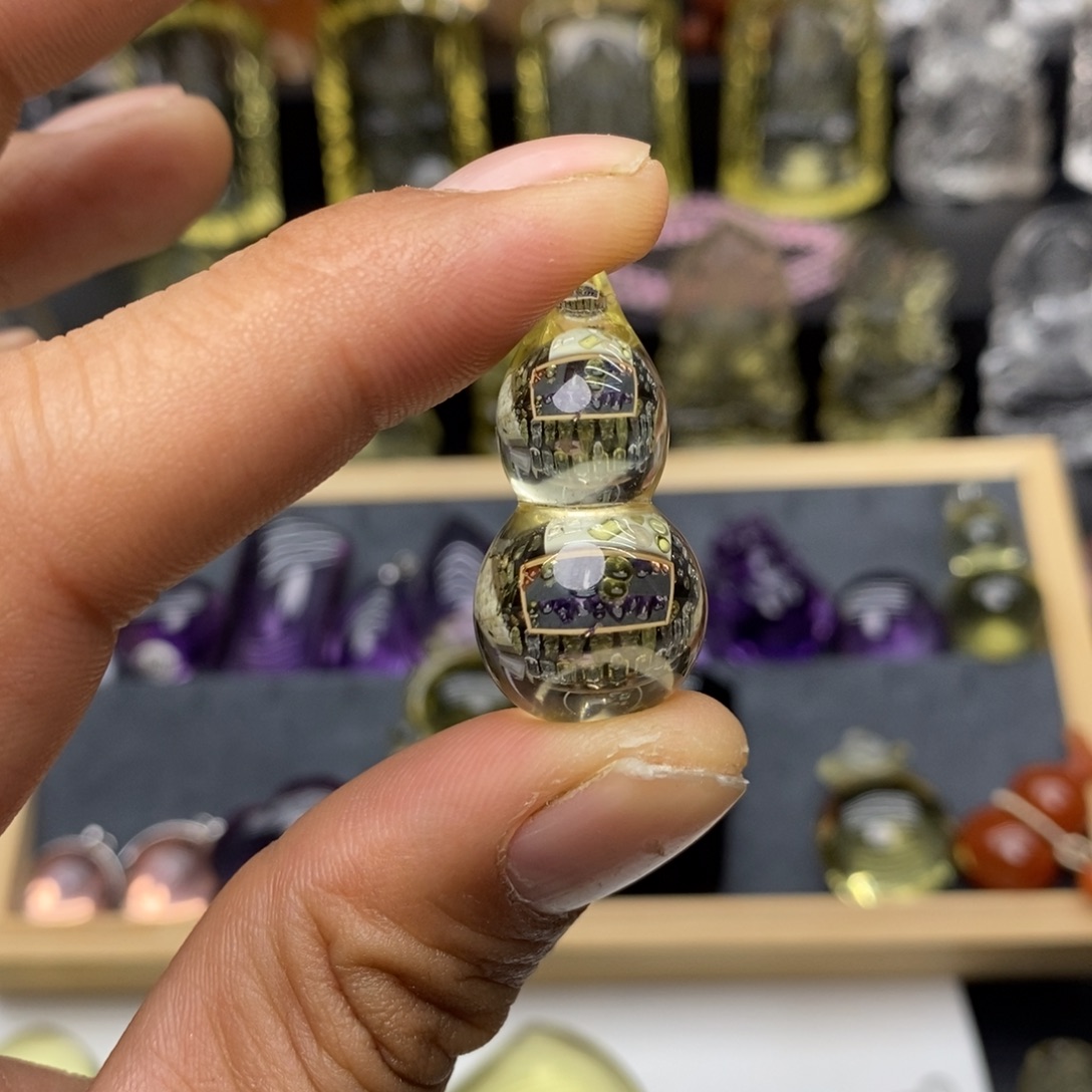 青***袅水晶未镶嵌颈饰黄水吊坠